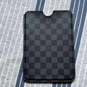 Authentic Louis Vuitton Damier Graphite Sleeve